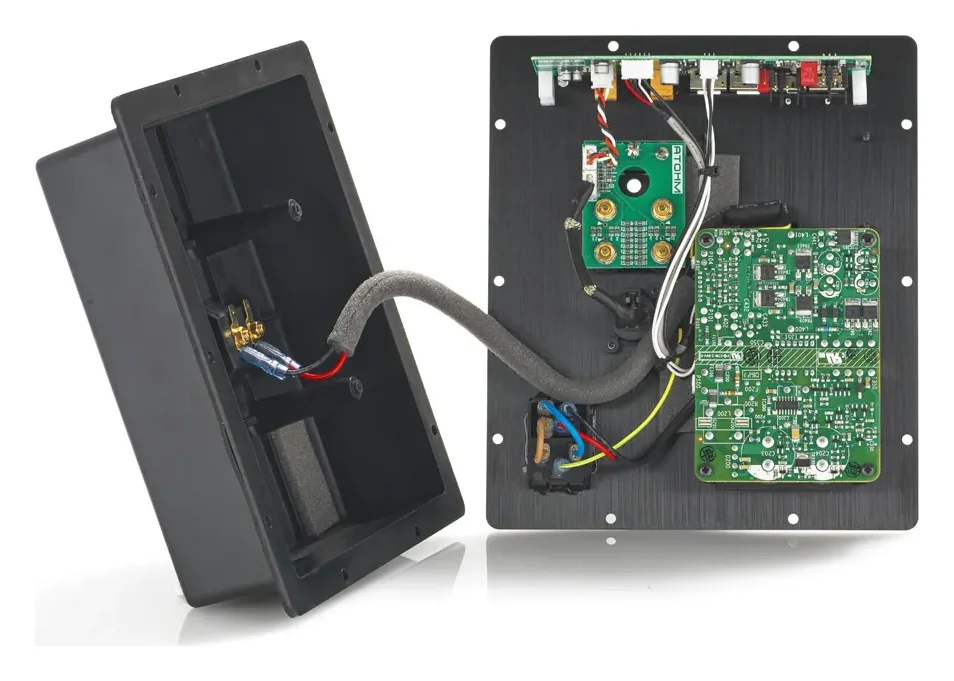 Atohm S250-MK2-X — module d’amplification ouvert : boîtier d’encastrement et électronique