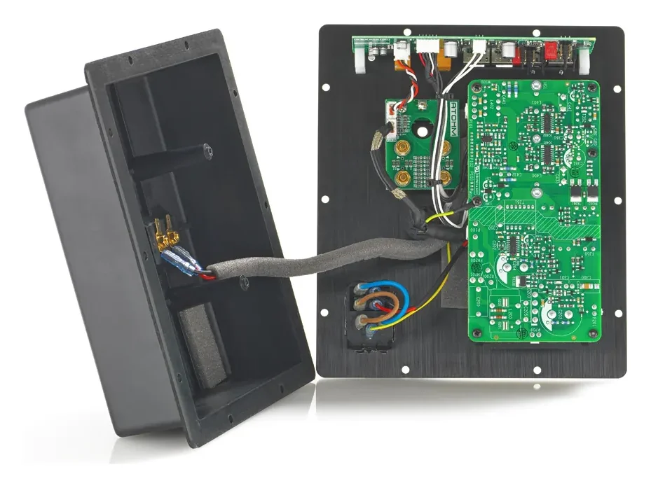 Atohm S500-MK2-X — module d’amplification ouvert : boîtier d’encastrement et électronique