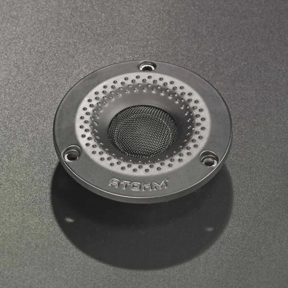 Atohm SD20ND04F — tweeter vu de trois-quarts, derrière sa grille de protection perforée